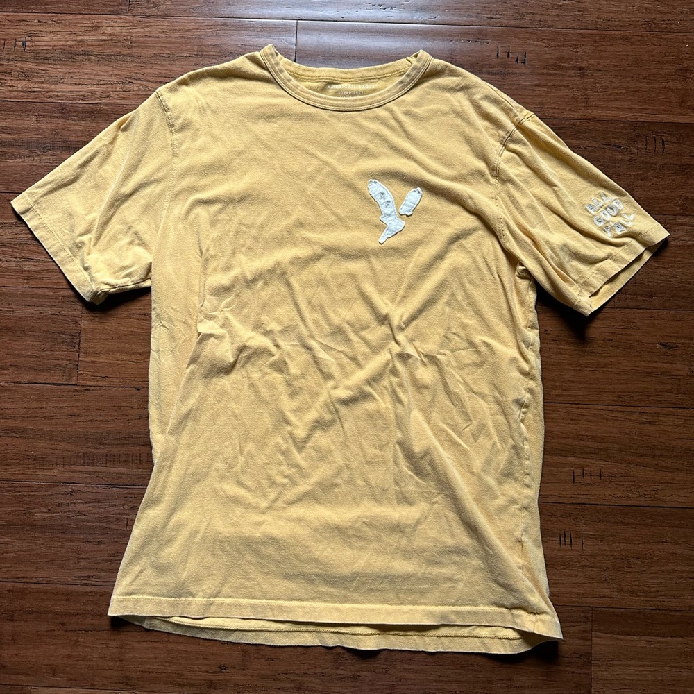American Eagle tee